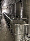 Agrometál borászati üzem, borászati felszerelés, Rozsdamentes acél fermentációs tartályok Magyarországon Villányban