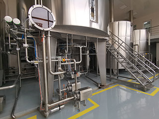تصميم مصانع البيرة الصناعية وتصنيعها وتشغيلها