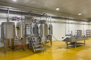 Instalatiile de procesarea a laptelui fabricate de firma Agrometal Budapesta / „stiu tot  despre ceea ce aveti nevoie”
